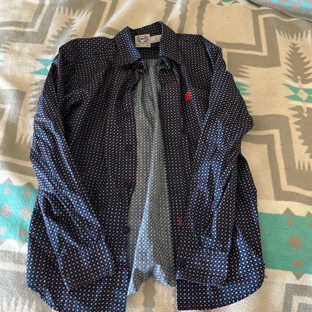 Boys Cinch shirt size M